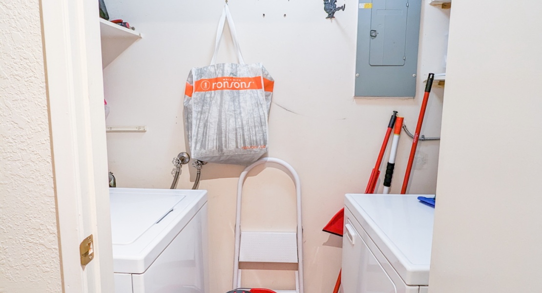 1560, Hillside Ave, Victoria, Canada, 1 Bedroom Bedrooms, 0 ,2 BathroomsBathrooms,Condo,For Sale,Fifteen Sixty,Hillside Ave,3,1099