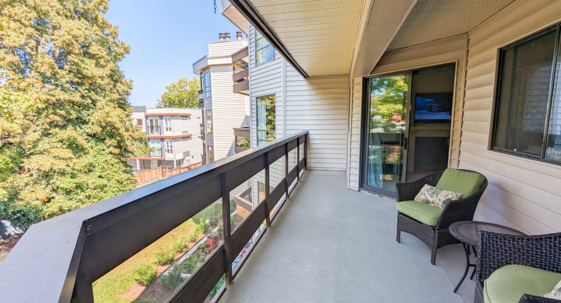 1560, Hillside Ave, Victoria, Canada, 1 Bedroom Bedrooms, 0 ,2 BathroomsBathrooms,Condo,For Sale,Fifteen Sixty,Hillside Ave,3,1099